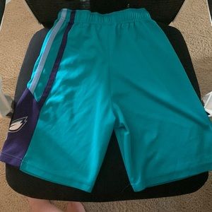 Youth Medium Hornets shorts